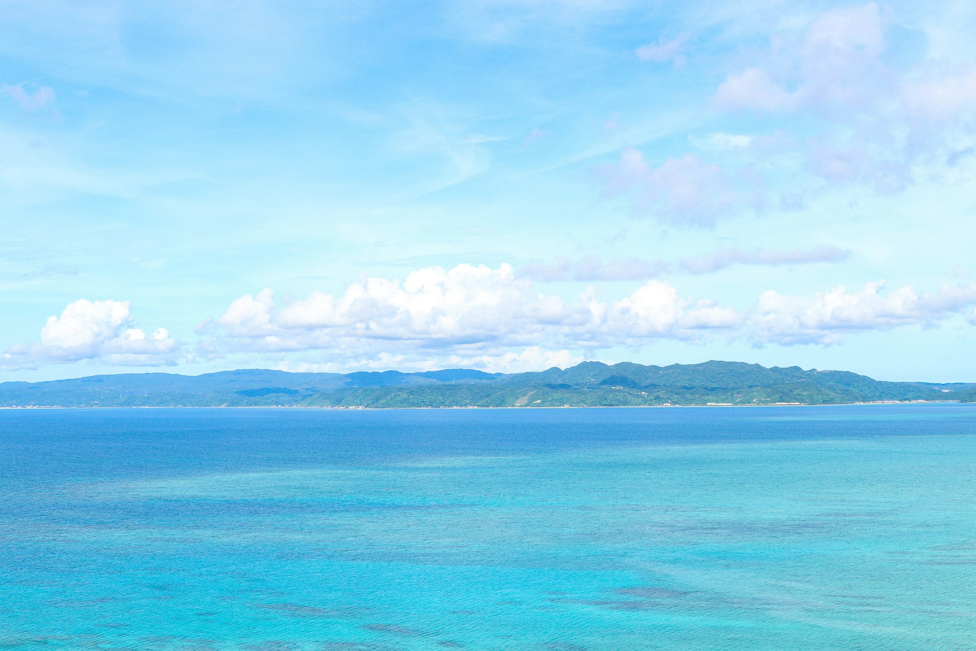 宮古島の青い海